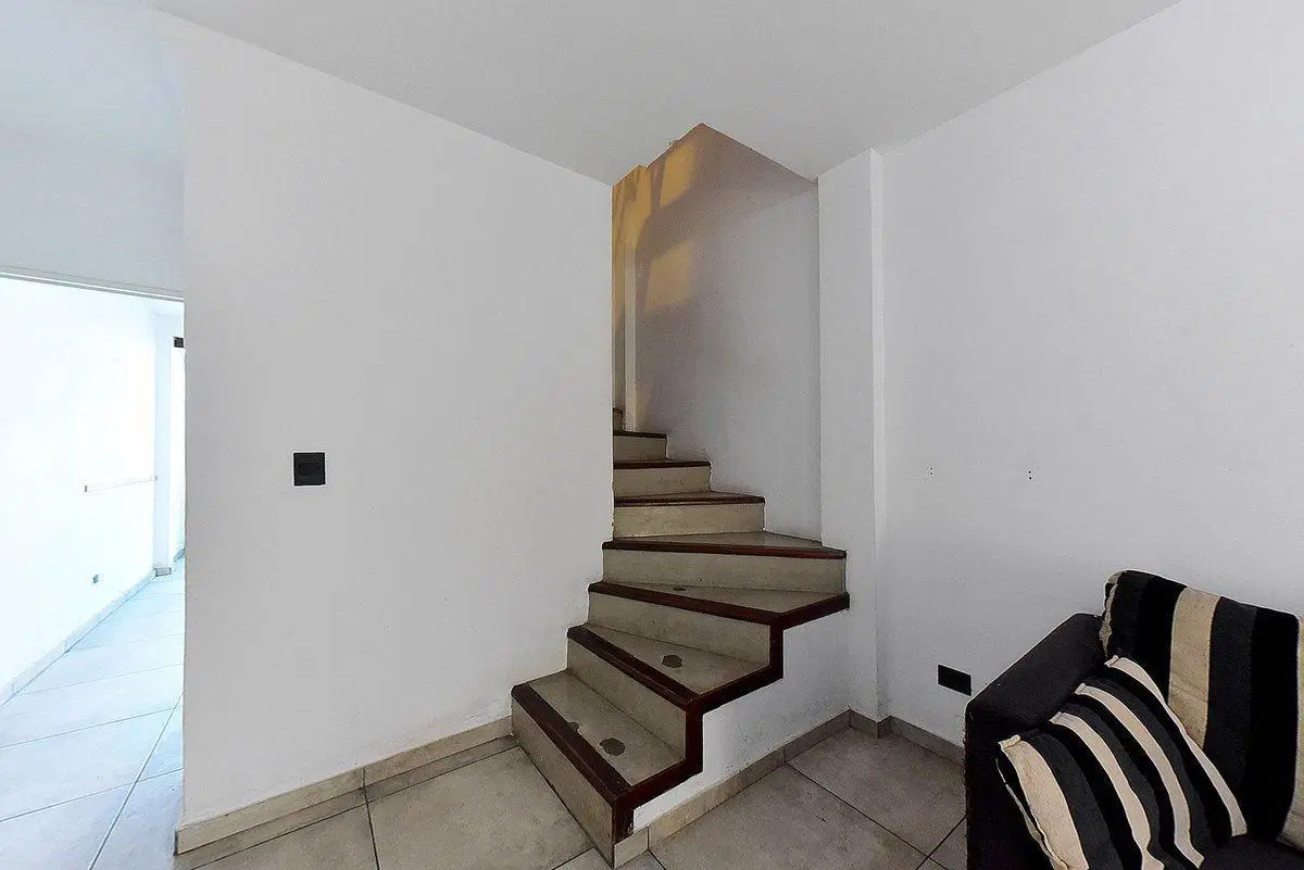 CASA TRIPLEX VENTA 3 DORM RAMOS MEJIA PATIO + COCH 4