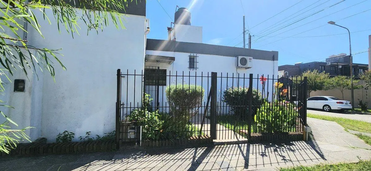 VENTA PH TIPO CASA 3 AMB CON PATIO EN MORON 5