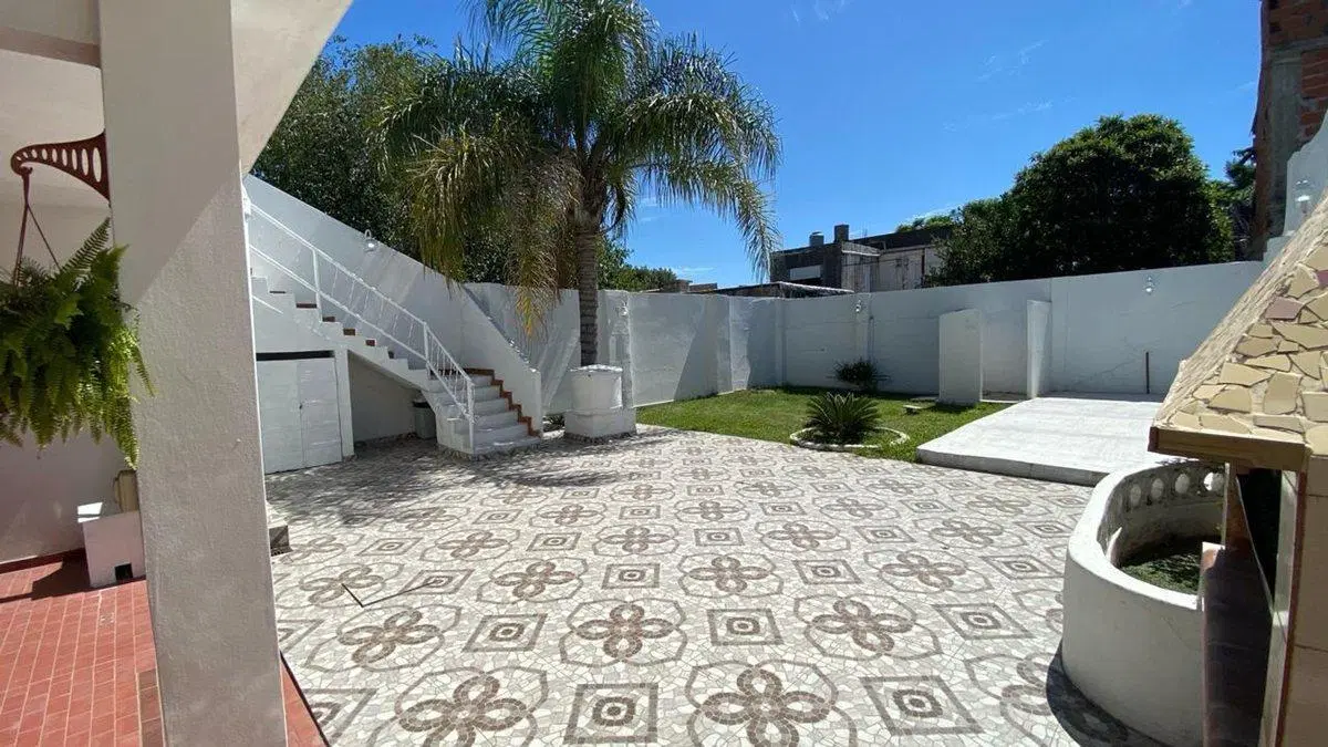 VENTA CASA 3 AMB PARQUE / COCH AP. CRED. -  MERLO 4