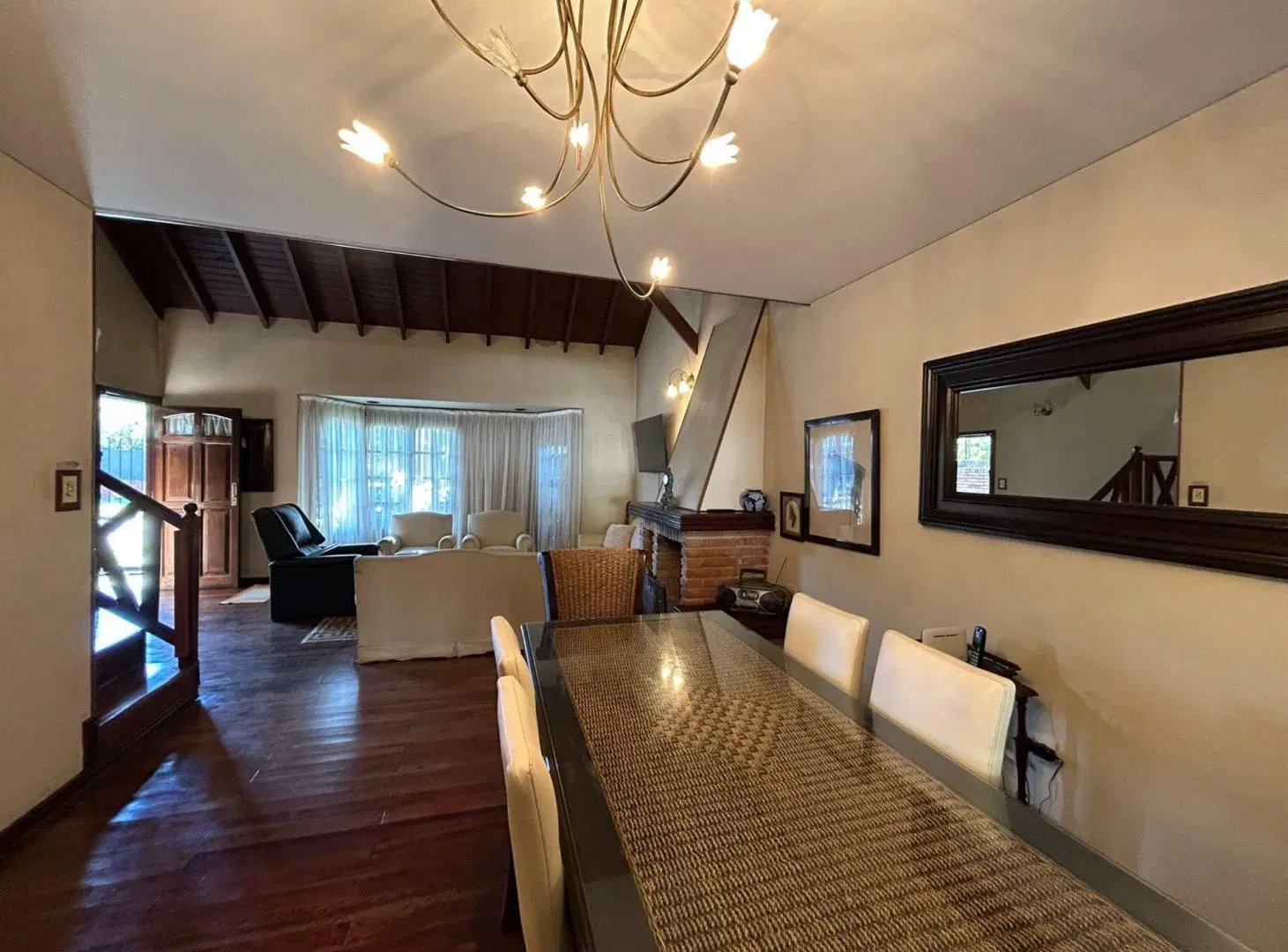 VENTA CASA 4 AMB. C/PARQUE PILETA -COCH  ITUZAINGO 3