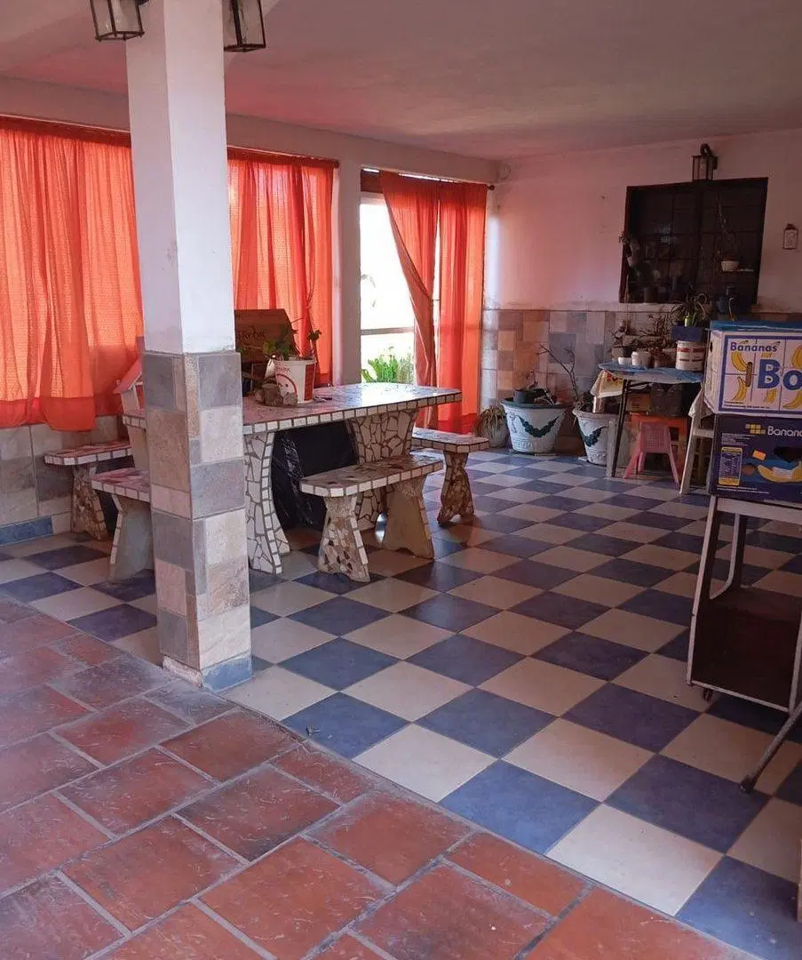 VENTA CASA EN MORENO 4