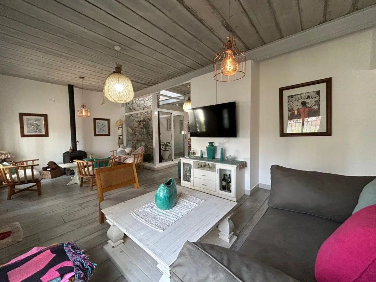 VENTA CASA 4 AMB. APTA CREDITO CASTELAR NORTE 4