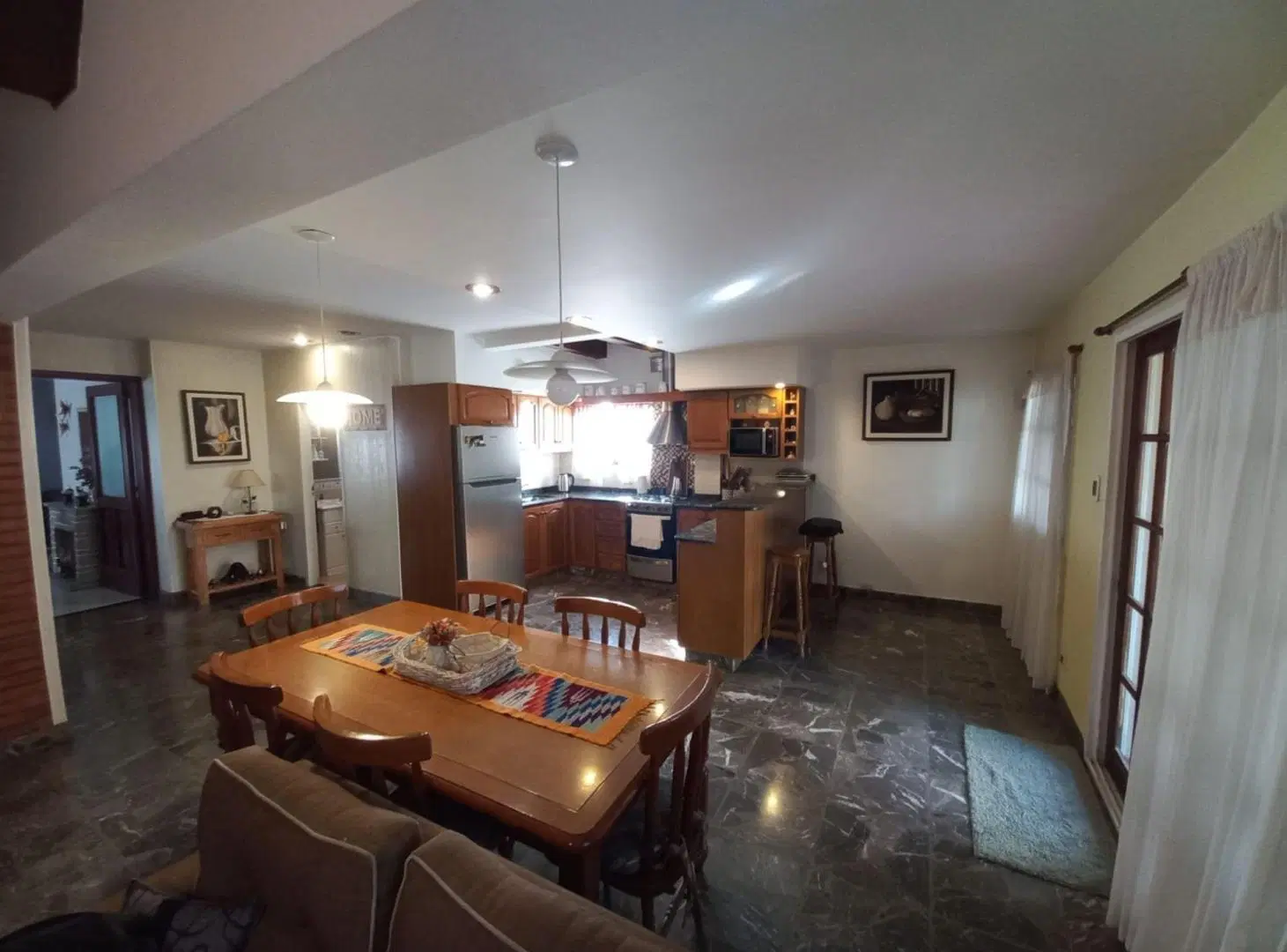 VENTA CASA 5 AMBIENTES CASTELAR NORTE APTA CREDITO 2