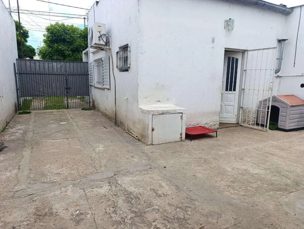 Casa en VENTA 3 ambientes en Luján APTO CREDITO 5