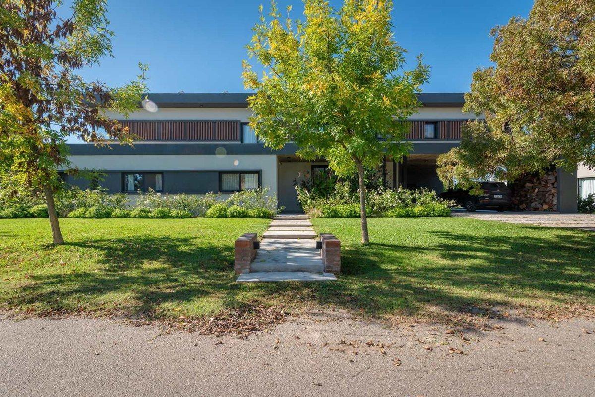 CASA 5 AMB VISTA LAGUNA HARAS SAN PABLO RODRIGUEZ