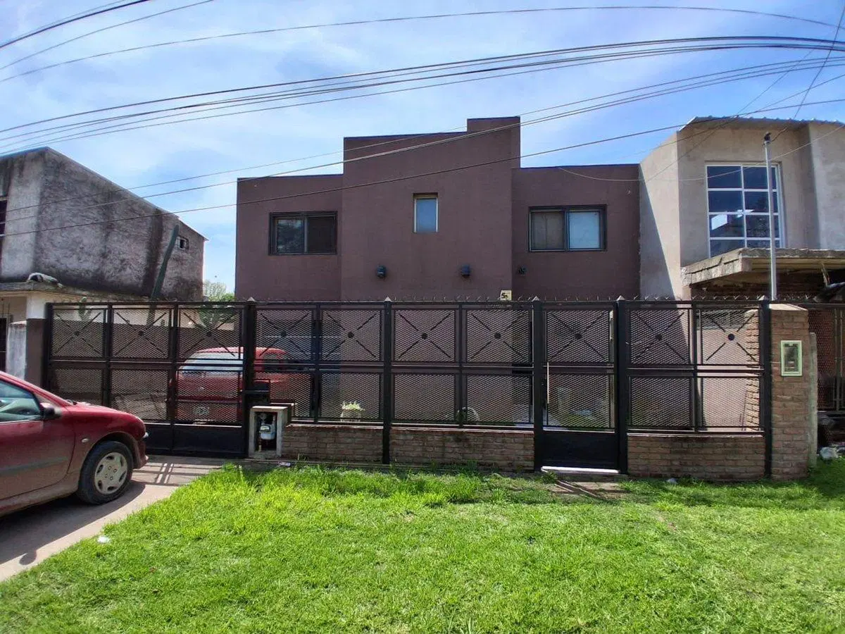 VENTA CASA 5 AMBIENTES LA REJA 4
