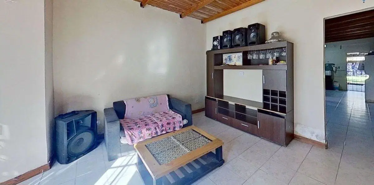 VENTA CASA LOTE PROPIO 3 AMBIENTES COCHERA, JARDIN 3