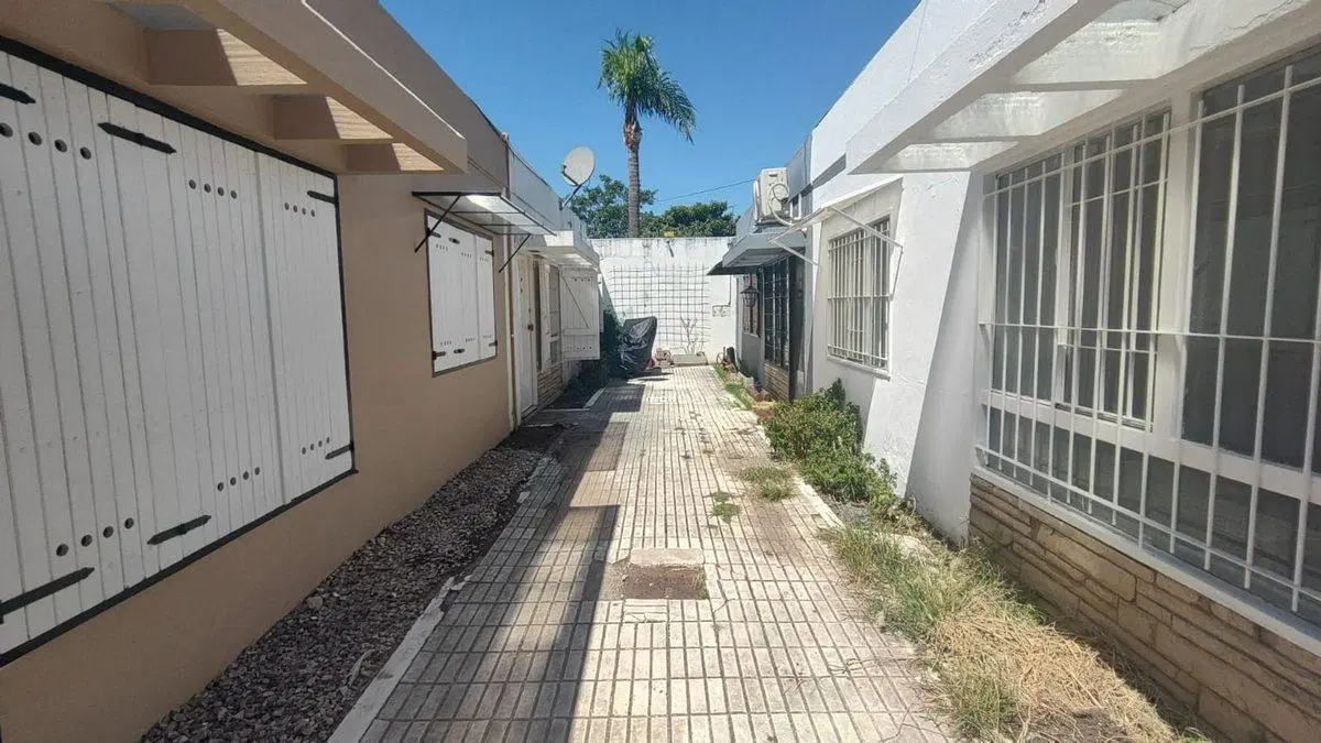 PH ALQUILER DOS AMBIENTES CON PATIO CASTELAR NORTE 2