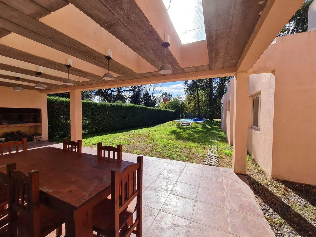 VENTA CASA 4 Amb GRAL LAS HERAS 1400m2 OPORTUNIDAD 3