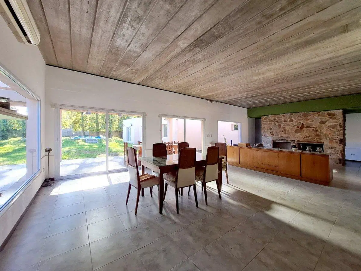 VENTA CASA 4 Amb GRAL LAS HERAS 1400m2 OPORTUNIDAD 2