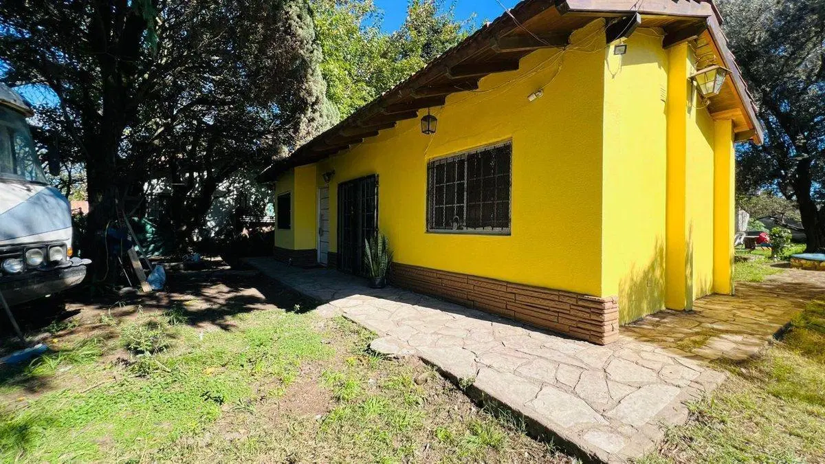 CASA QUINTA 3 AMBIENTES EN VENTA PERMUTA 4