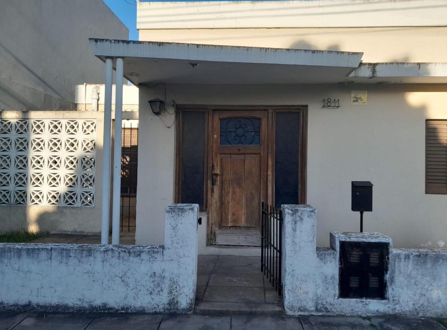 Venta casa Castelar Norte a reciclar.