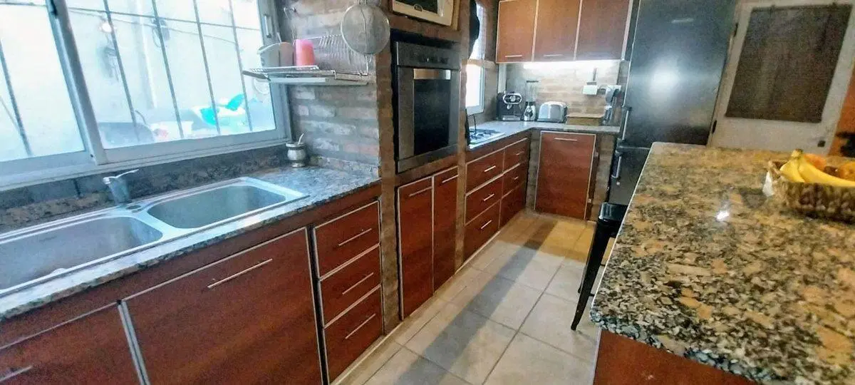 CASA 4 DORMITORIOS ITUZAINGO VENTA +PATIO 5