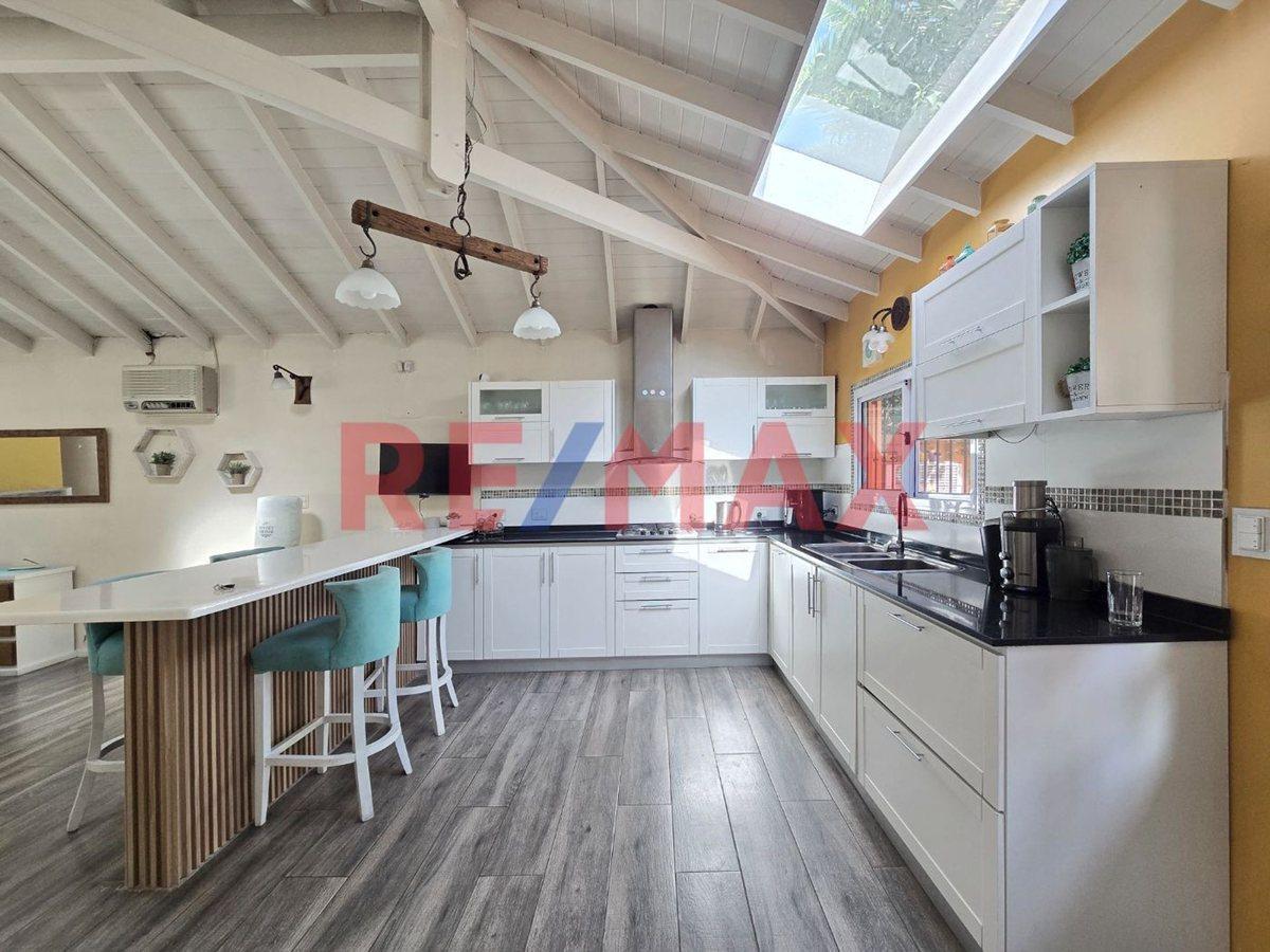 VENTA CASA 4 AMBIENTES PARQUE LELOIR PLANTA BAJA