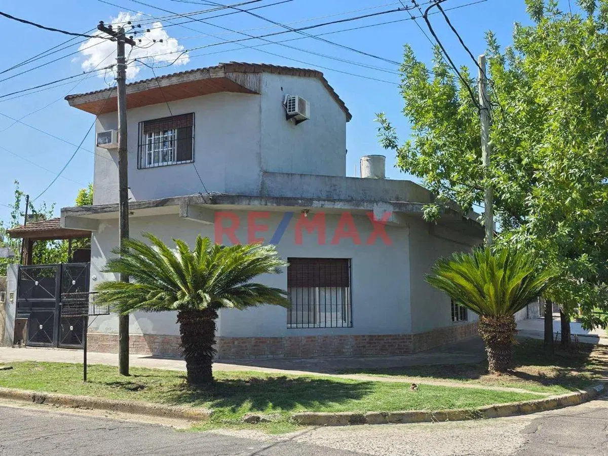 VENTA IMPECABLE PH TIPO CASA 4 AMBIENTES MUÑIZ 3