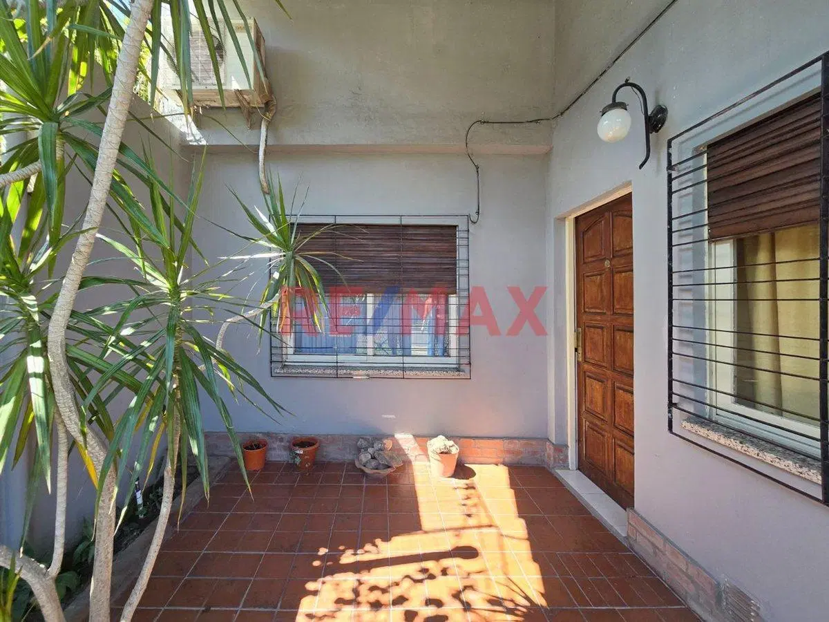 VENTA IMPECABLE PH TIPO CASA 4 AMBIENTES MUÑIZ 2