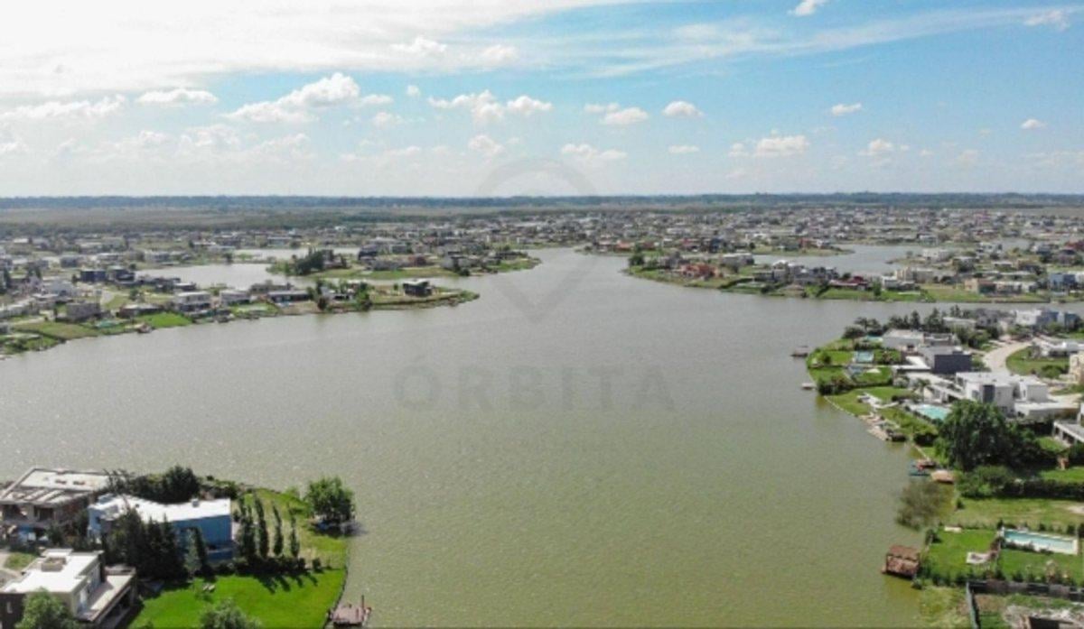 venta lote 900 M2 san sebastian con laguna, Pilar