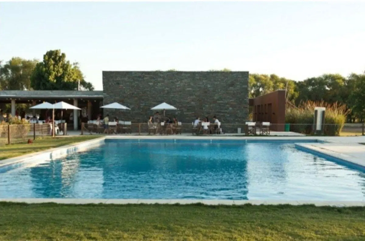 venta lote 900 M2 san sebastian con laguna, Pilar 2