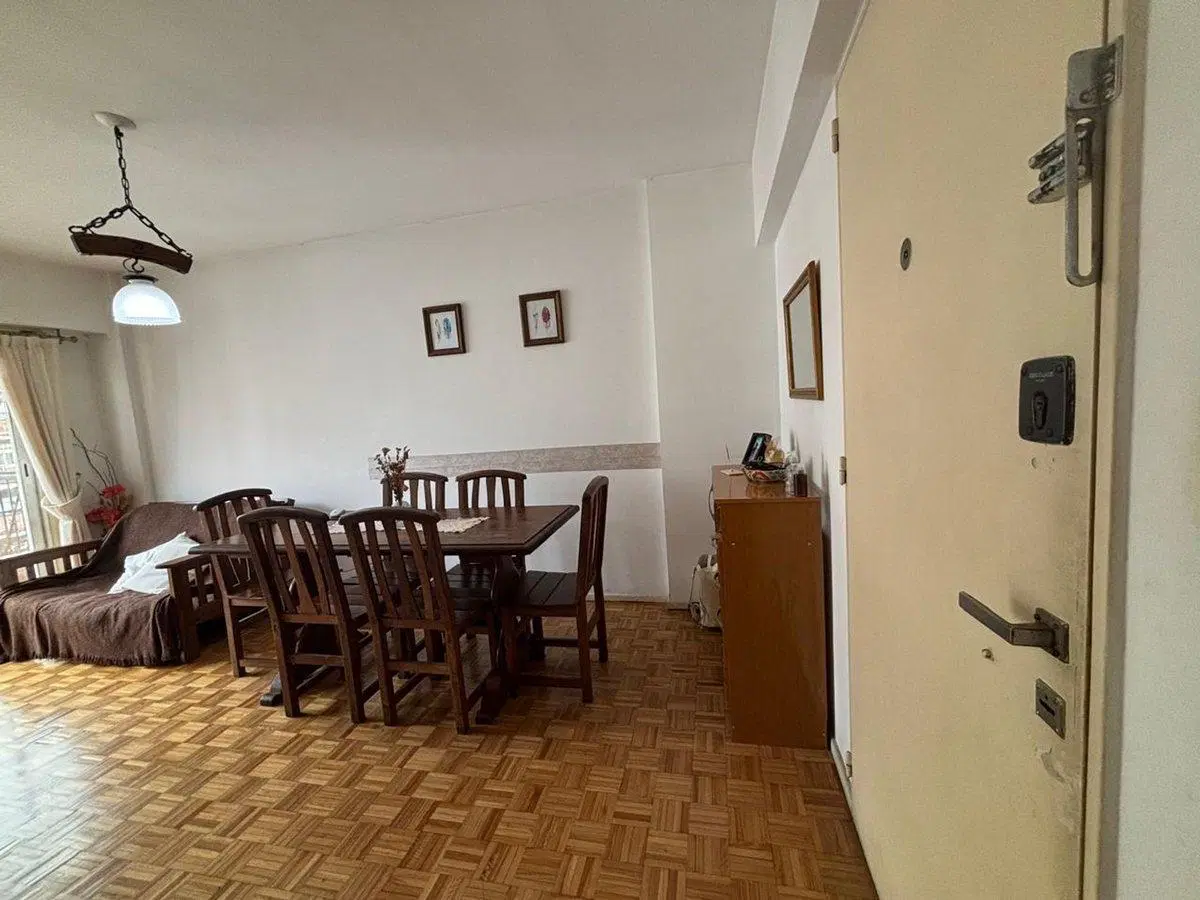 VENTA DEPTO 3 AMBIENTES  COCHERA  FRENTE -PALERMO 5