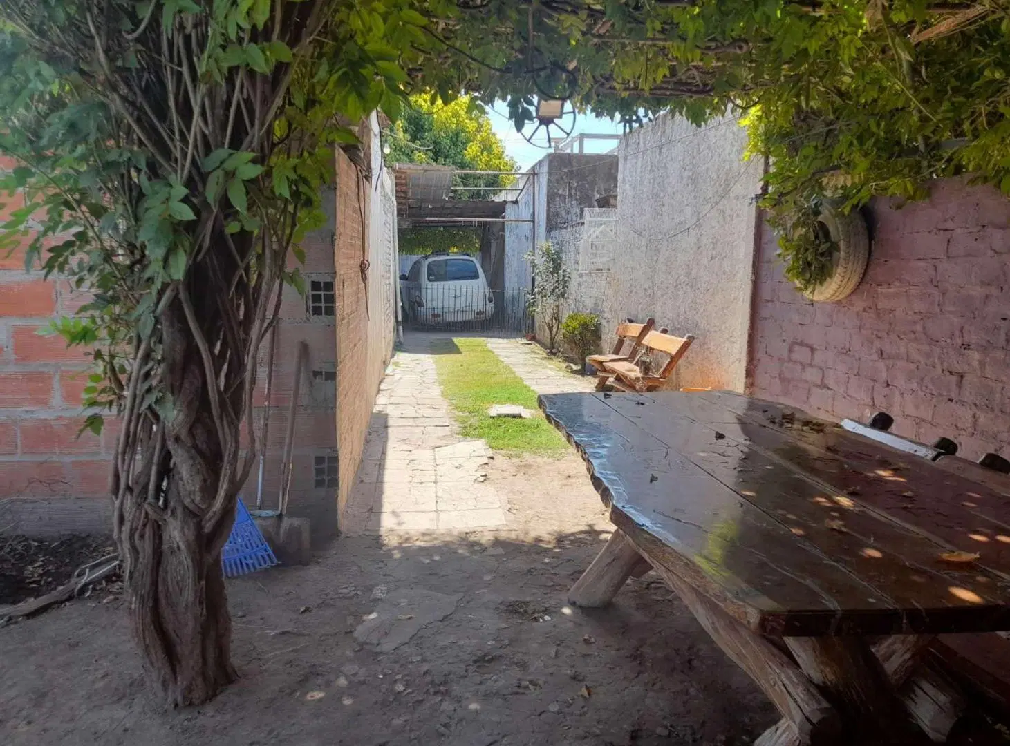 CASA en VENTA DE 4 AMBIENTES con patio en MORON 4