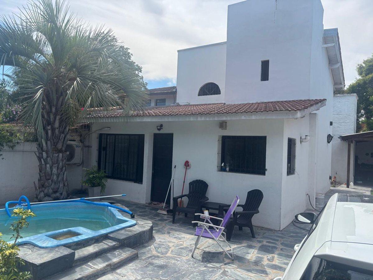 VENTA CASA 4 AMBIENTES ITUZAINGO NORTE
