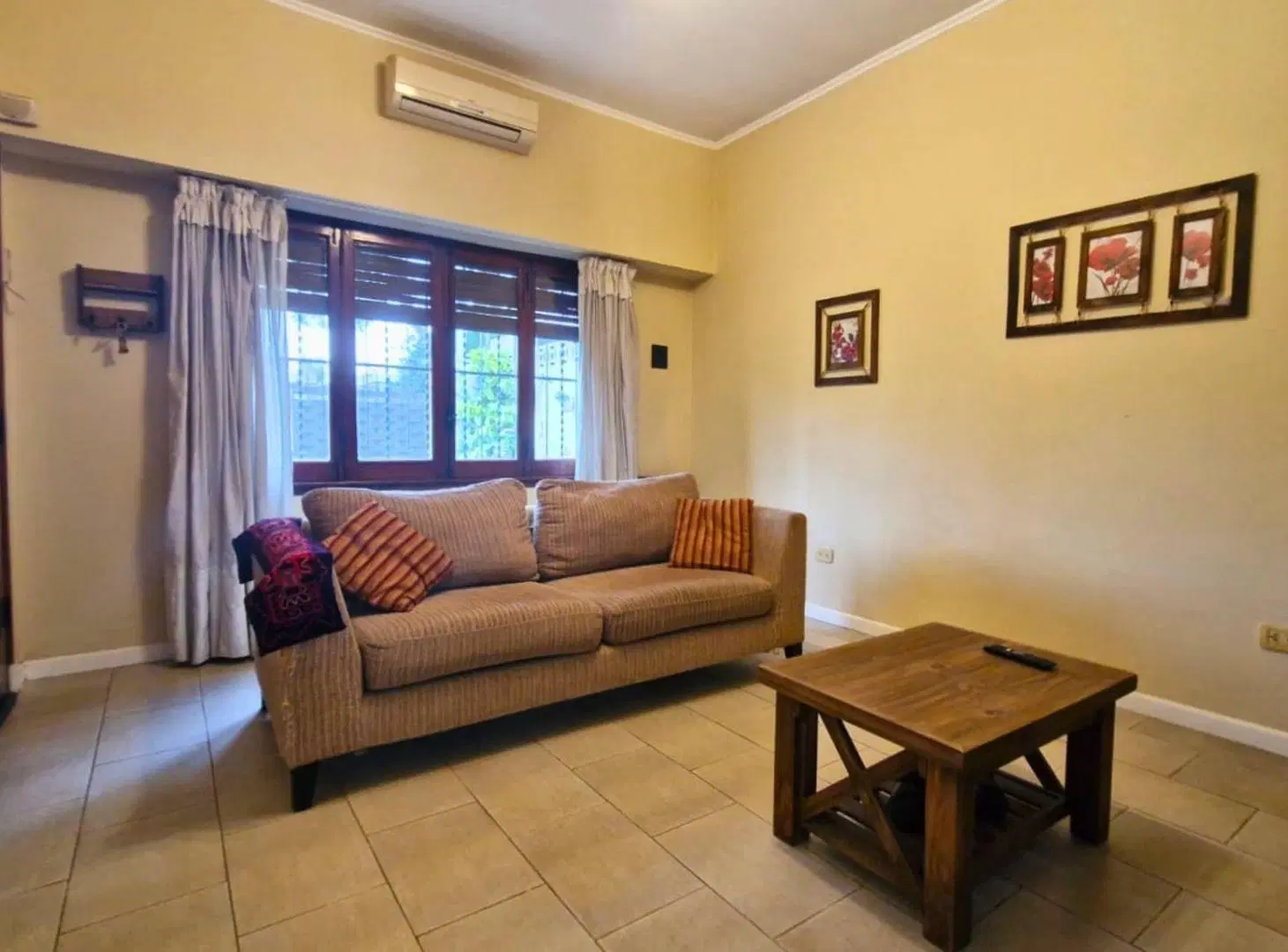 VENTA CASA 3 AMBIENTES HURLINGHAM APTO CREDITO 5