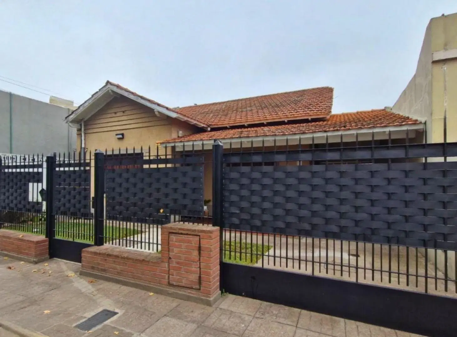 VENTA CASA 3 AMBIENTES HURLINGHAM APTO CREDITO 3