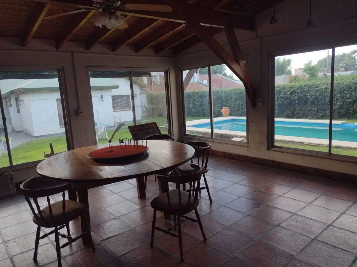 VENTA CASA 5 AMB. GRAN LOTE PARQUE PILETA QUINCHO 3