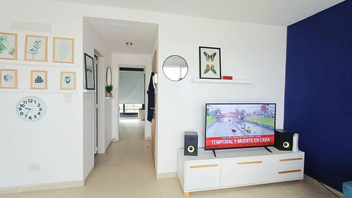 VENTA SEMI PISO DOS AMBIENTES MORON CATEGORIA 5