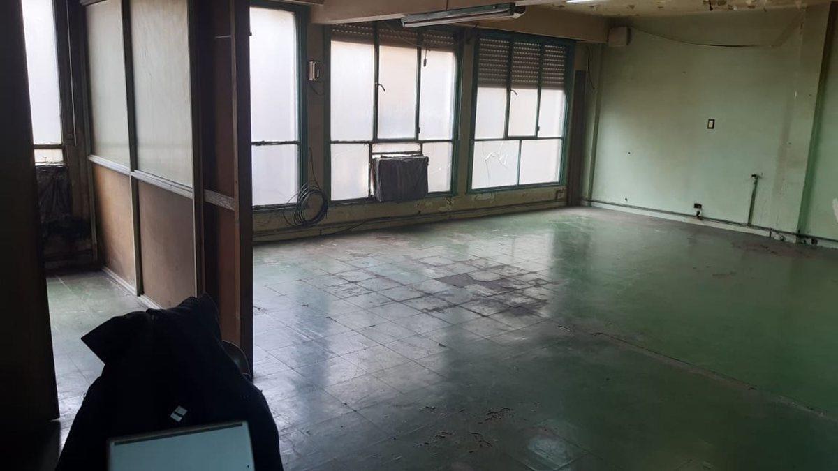DEPÓSITO VENTA SAN NICOLÁS 276 M2 CUB.PERMUTA