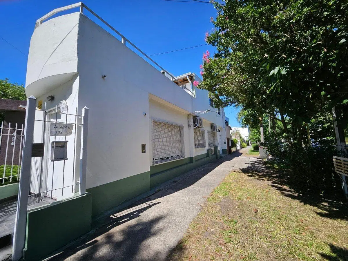 VENTA CASA - 2 VIVIENDAS - ITUZAINGO NORTE 2