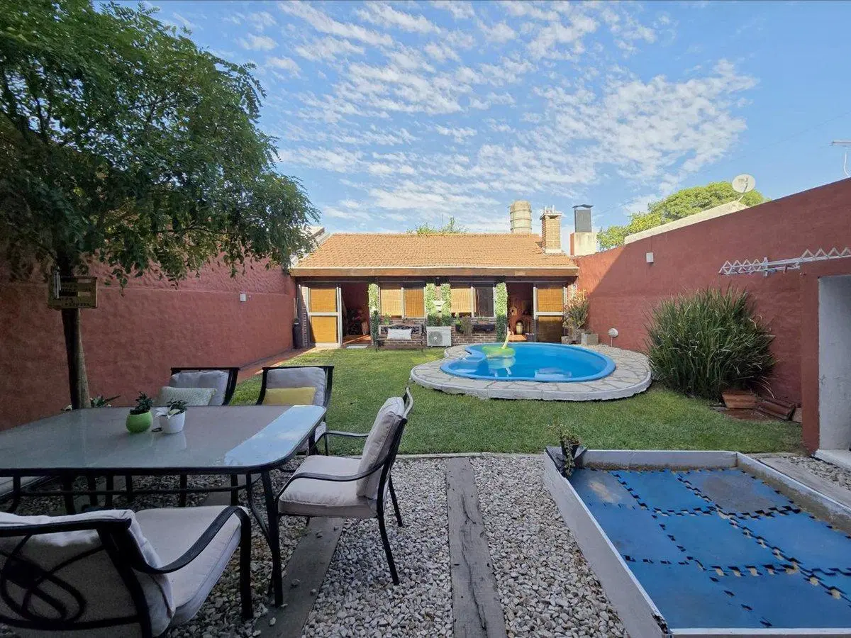 VENTA CASA 5 AMBIENTES CASTELAR NORTE 3