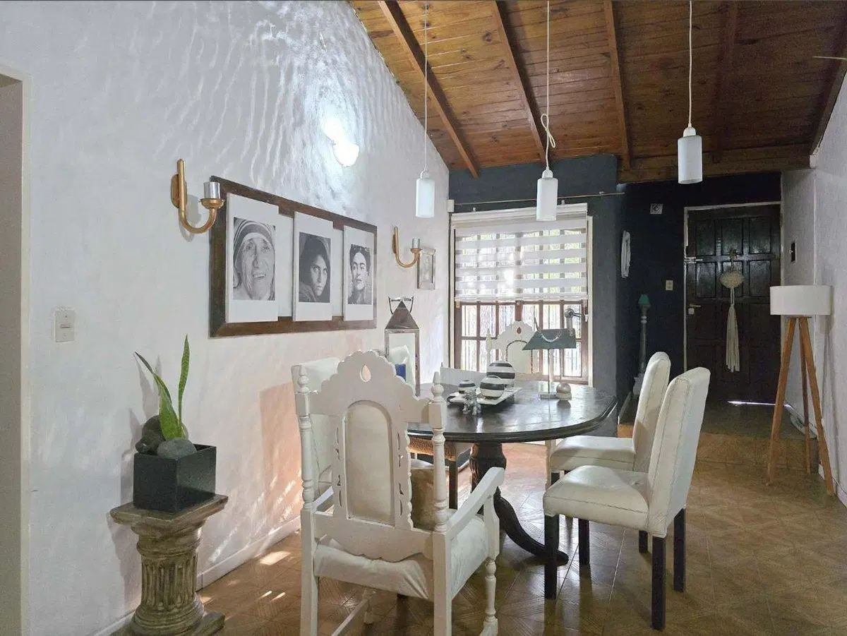 VENTA CASA 5 AMBIENTES CASTELAR NORTE 2