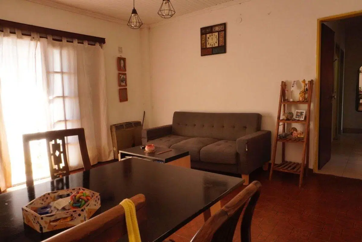 VENTA- CASA 4 AMB PILETA AMPLIA COCHERA SAN JUSTO 3