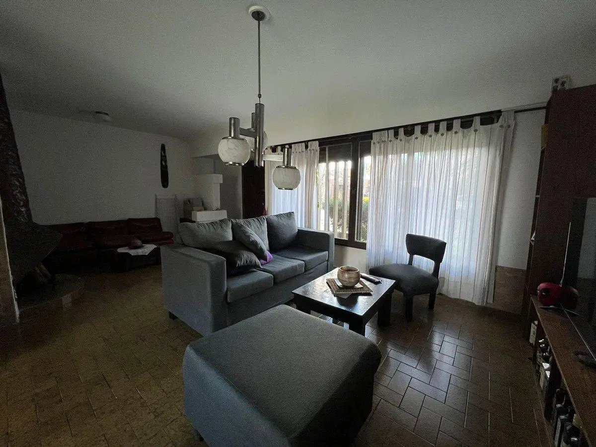 VENTA CASA 4 AMBIENTES - CASTELAR SUR 3