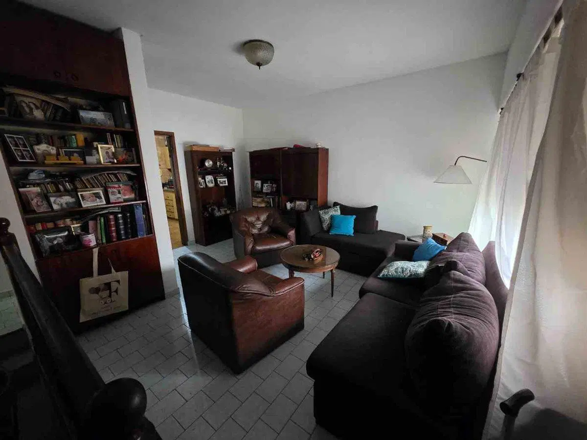 VENTA CASA 5 AMBIENTES CASTELAR NORTE 2