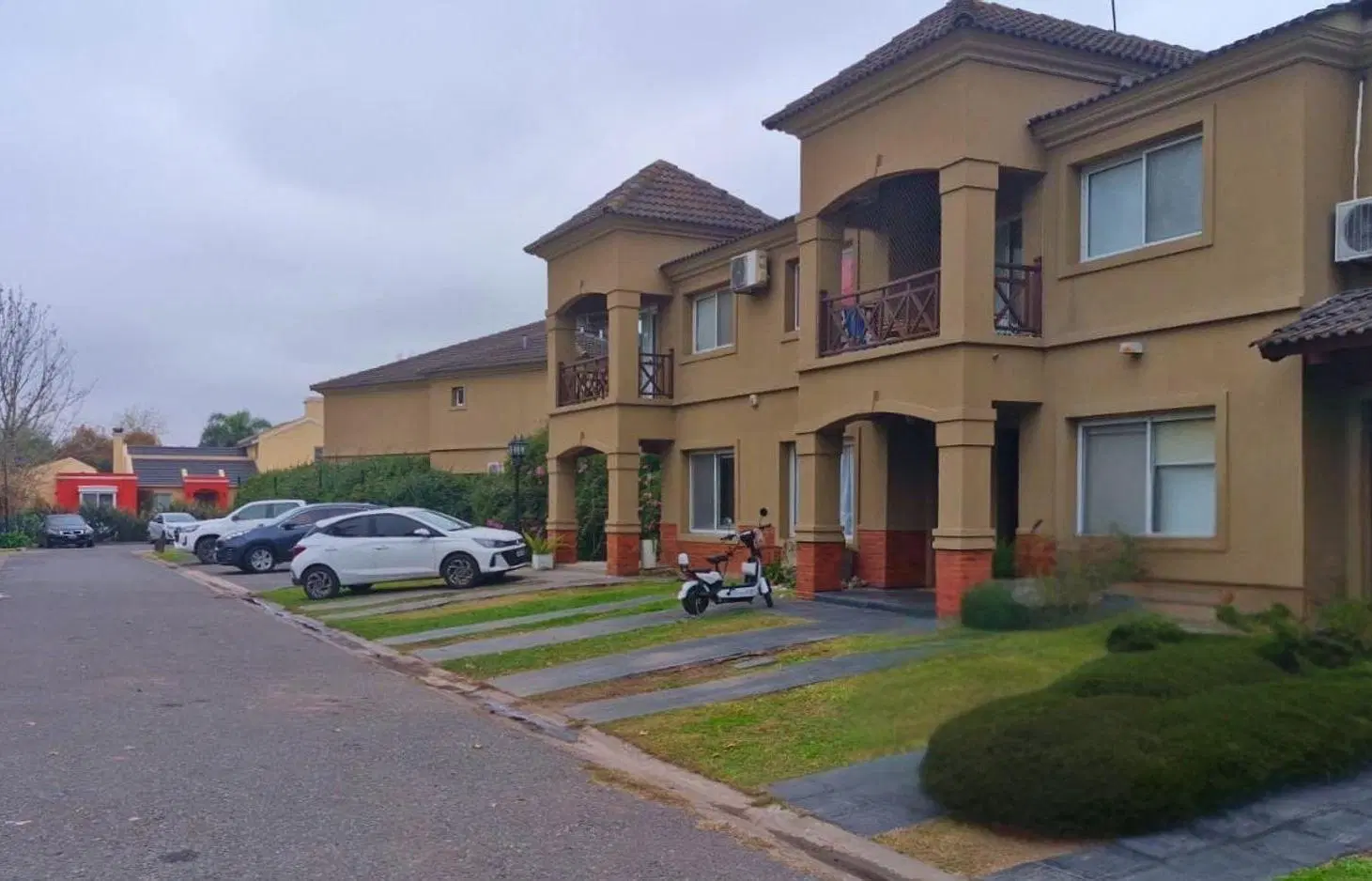 ALQUILER CASA 4 AMBIENTES  AlLTOS DEL SOL 4