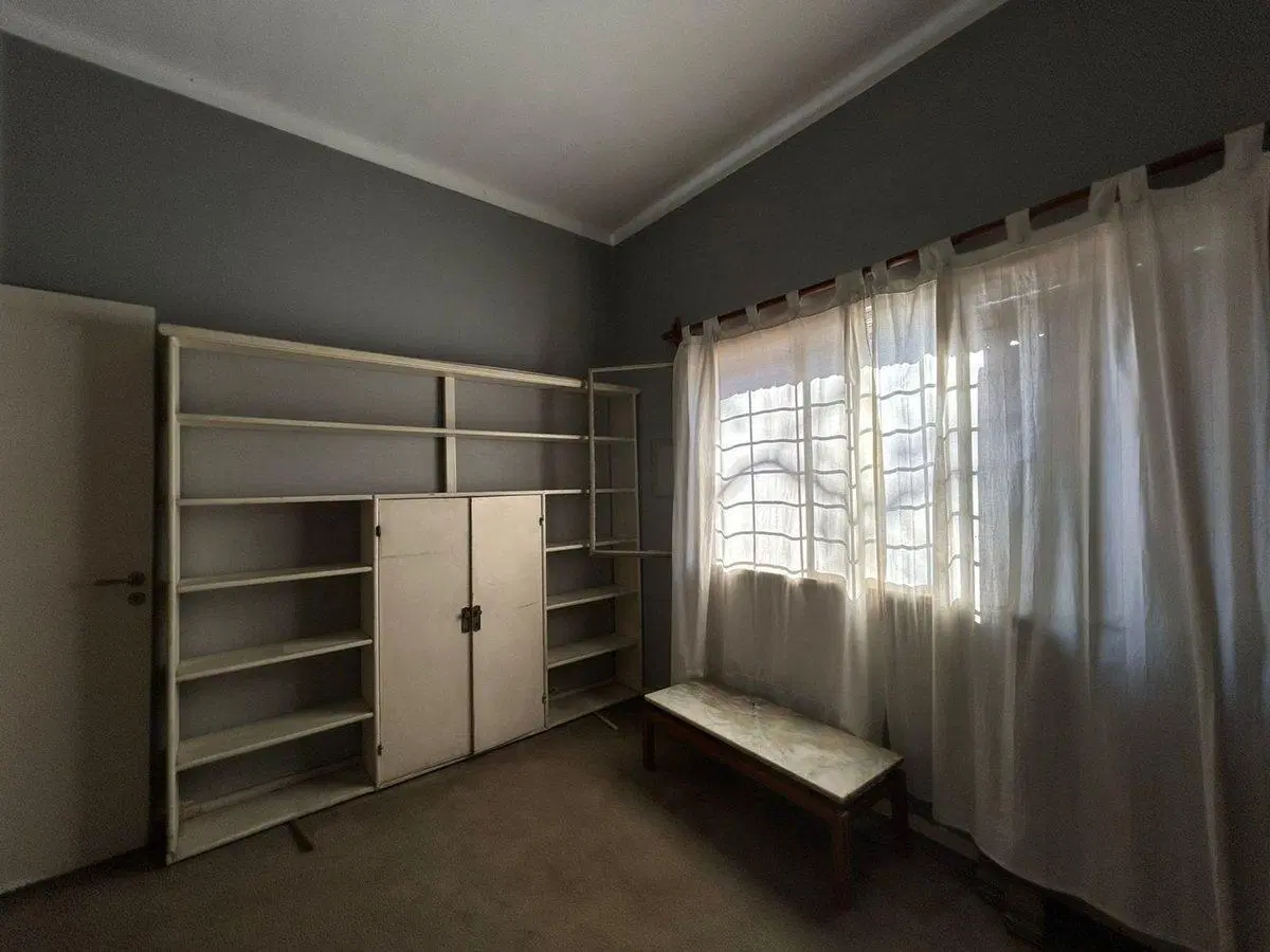 VENTA CASA 6 AMB PARQUE/PILETA  CASTELAR APTA CRED 8