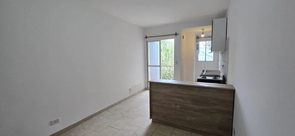 VENTA DEPARTAMENTO  1 AMBIENTE FRENTE RAMOS MEJIA 3