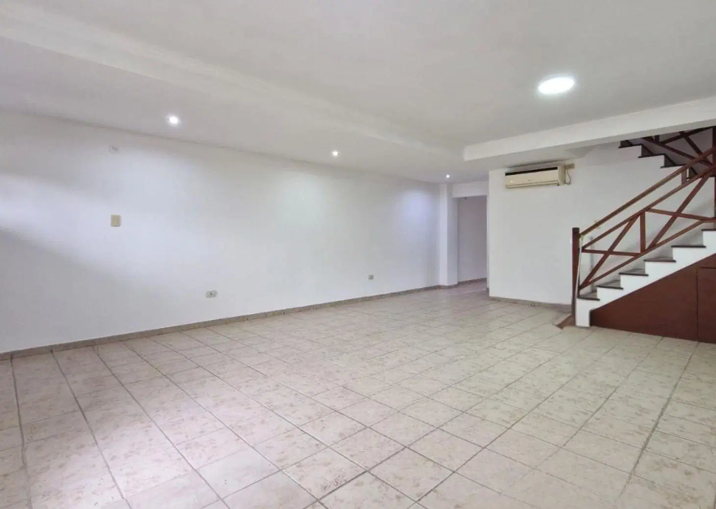 VENTA CASA 4 AMBIENTES  AlLTOS DEL SOL APTO CREDIT 3