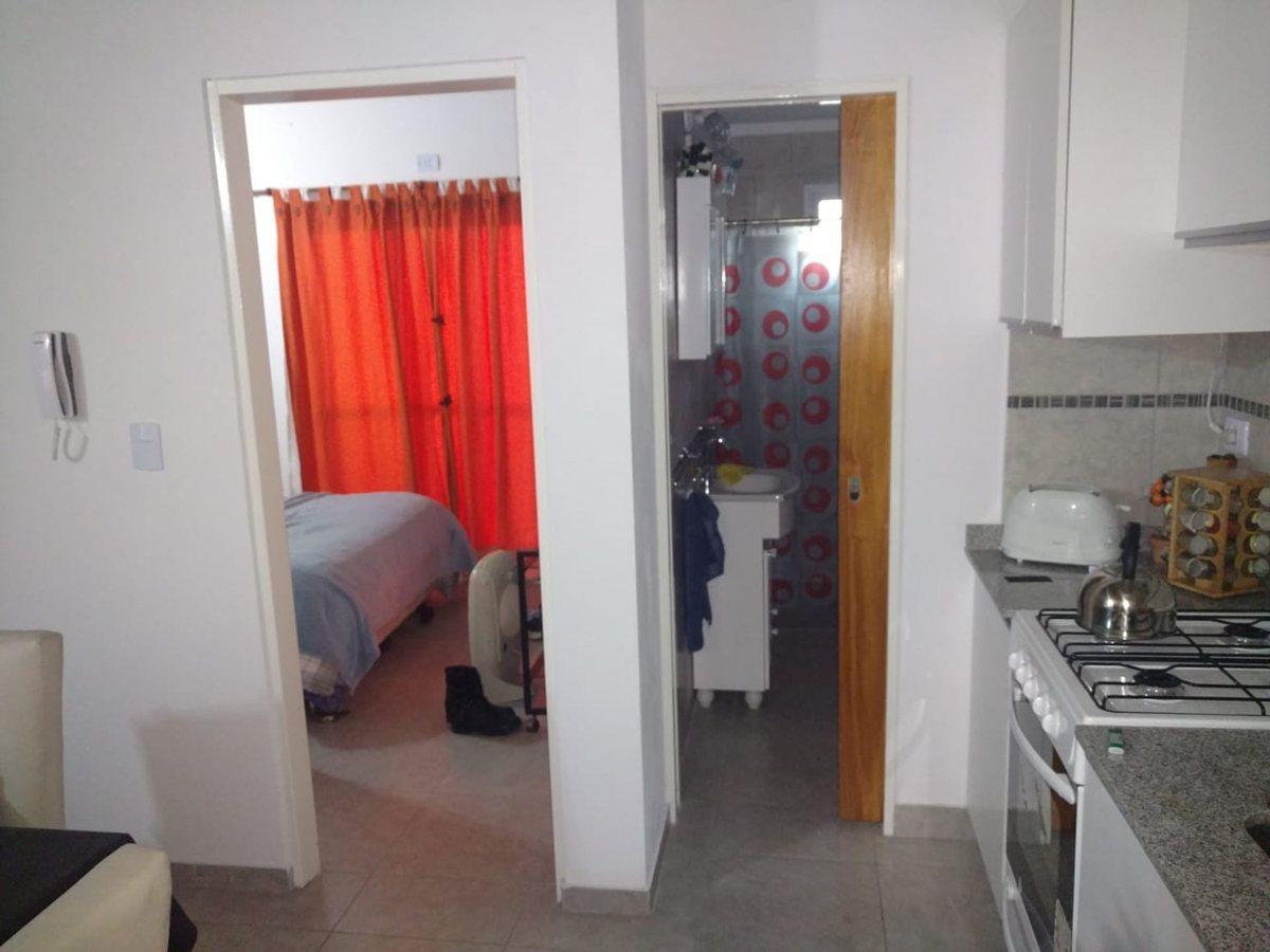 ALQUILER DEPARTAMENTO 2 AMB  CON COCHERA CASTELAR
