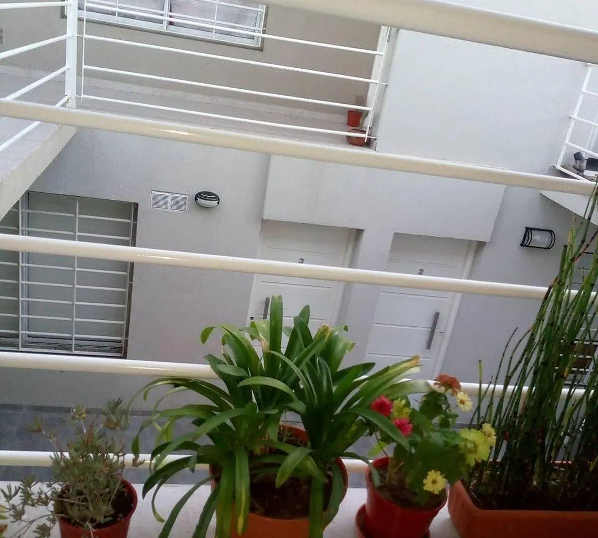 ALQUILER DEPARTAMENTO 2 AMB  CON COCHERA CASTELAR 3