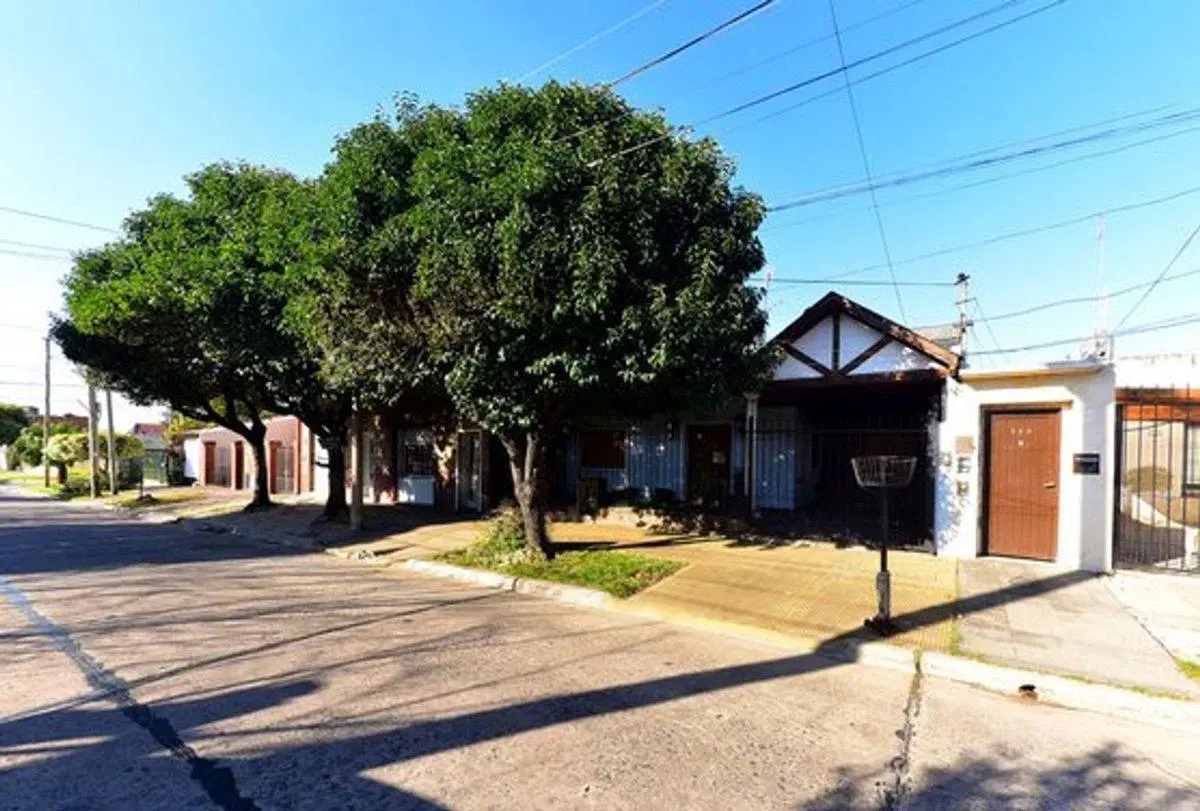 VENTA CASA 4AMB + OFICINA QUINCHO PARQUE S.A PADUA 8