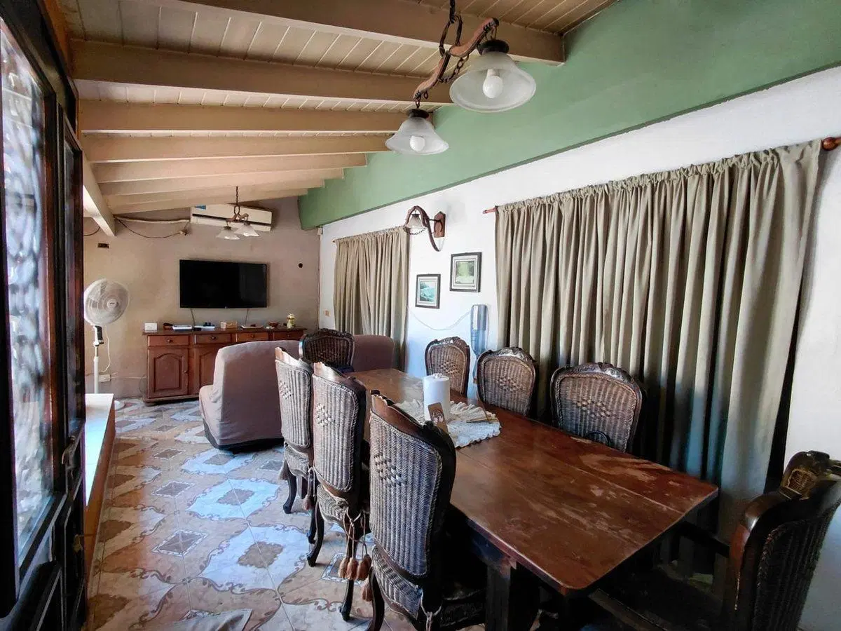 CASA DE 5 AMBIENTES, PARQUE Y PILETA 5