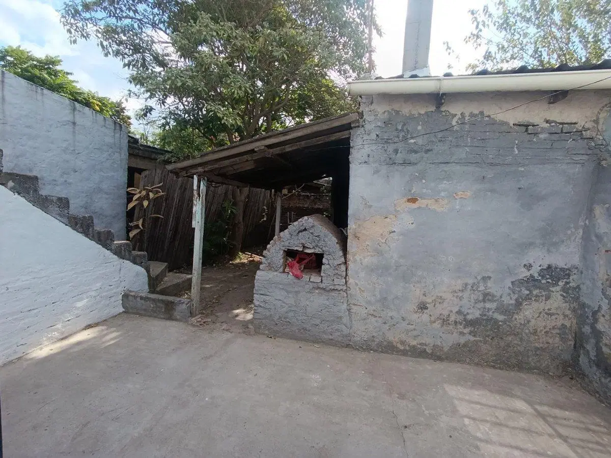 CASA multifamiliar EN VENTA EN MORENO CON PATIO 4