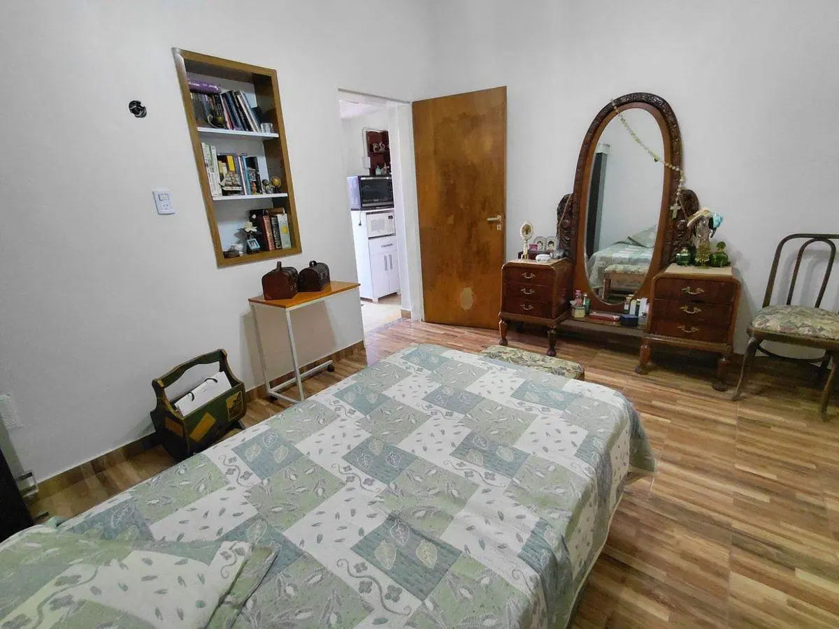 CASA 4 AMBIENTES, GARAGE MERLO NORTE 2