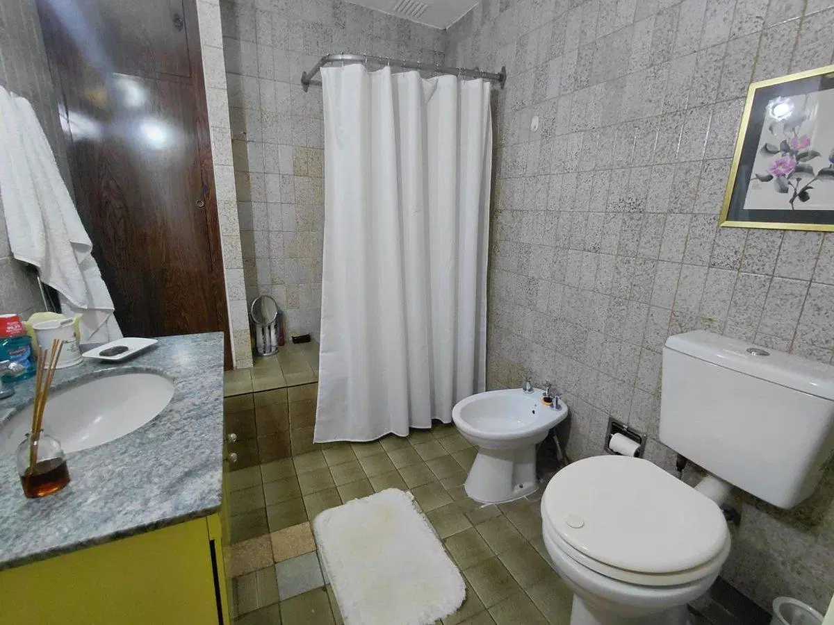 CASA 4 AMBIENTES, GARAGE MERLO NORTE 8