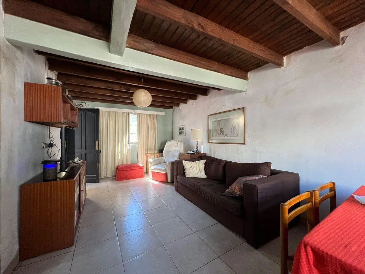 VENTA CASA 3 AMB. - JARDIN Y COCHERA - BELLA VISTA 2