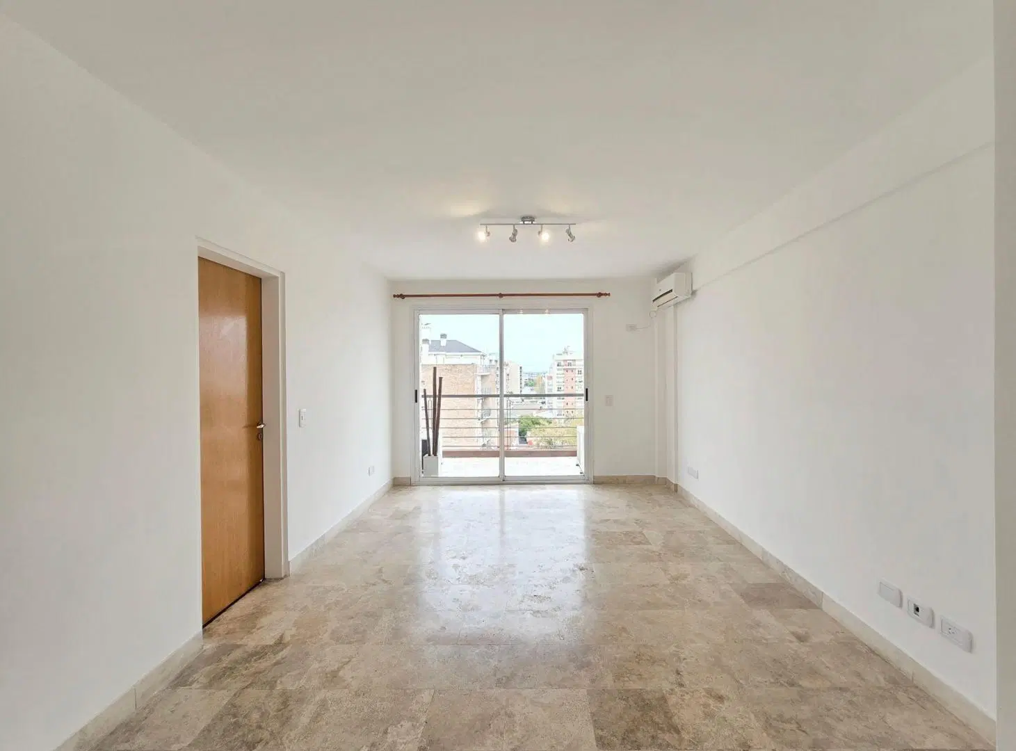 VENTA DEPARTAMENTO 2 AMBIENTES MORON A NUEVO 2