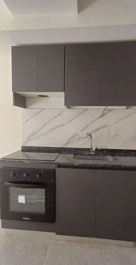 VENTA MONOAMBIENTE HURLINGHAN PATIO PROPIO YPILETA 5